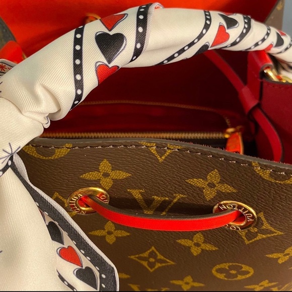 Decorative purse handle wrap double sided heart and cosmo design purse scarve - Picture 2 of 6